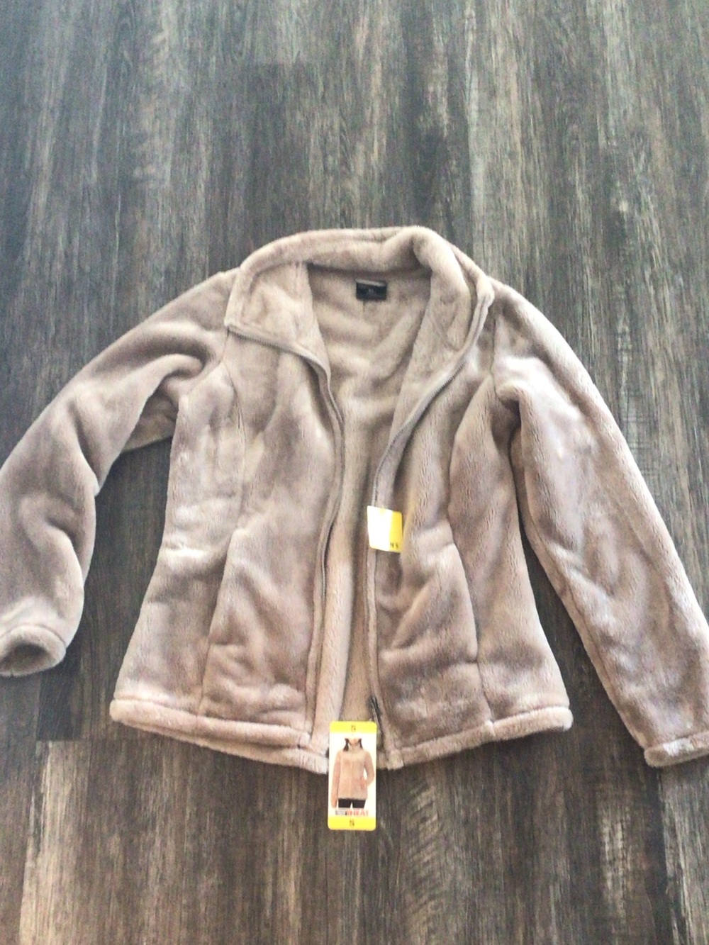 Women's Plush Full-Zip Puffer Jacket in Taupe